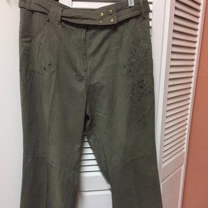 NEW LISTING Dressy summer pants